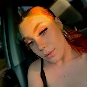 Meet your Posher, Kendra